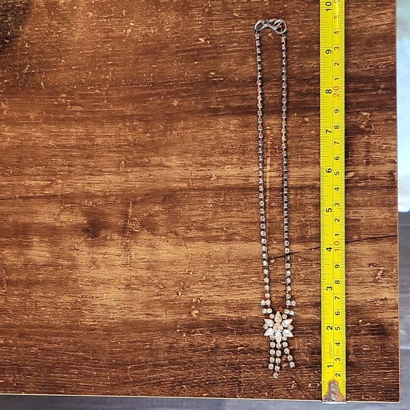 Vintage Star Drop Necklace - Picture 4 of 4